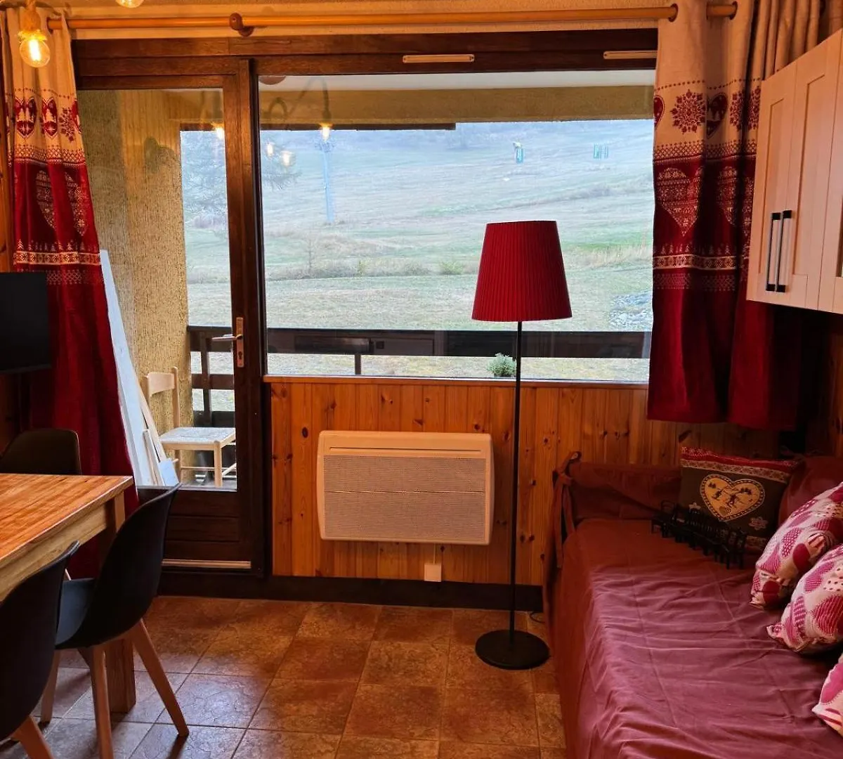 Cosy Apartment In The Mountain Charme Montgenevre 0*,