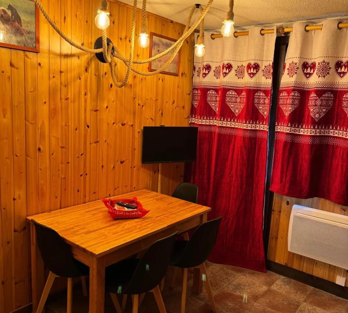 Cosy Apartment In The Mountain Charme Montgenevre